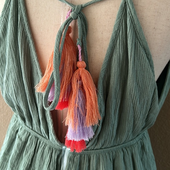 Sage tassel embroidered romper - Picture 4 of 7